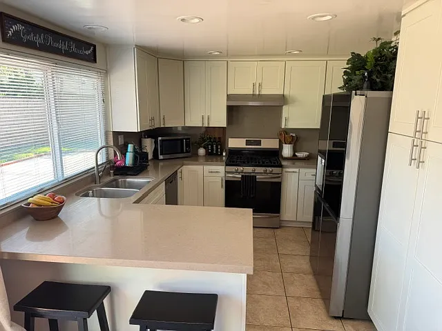 3 bed, 1401 sqft, $3,500 — Photo 3