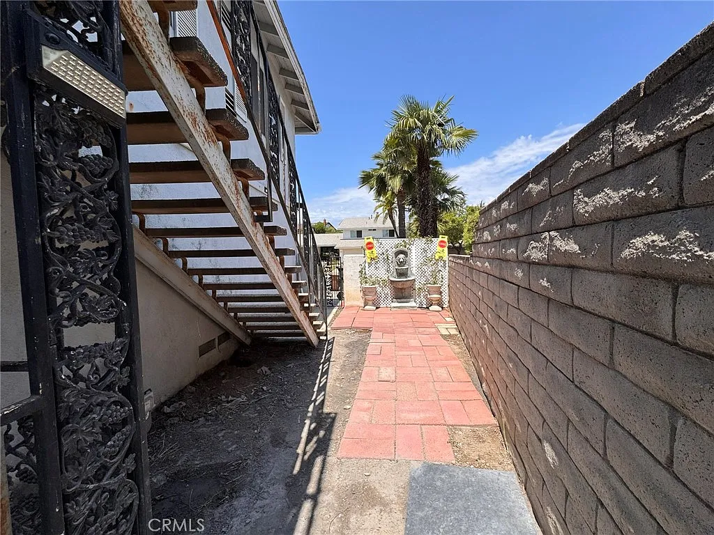 1 bed, 650 sqft, $2,000 — Photo 3