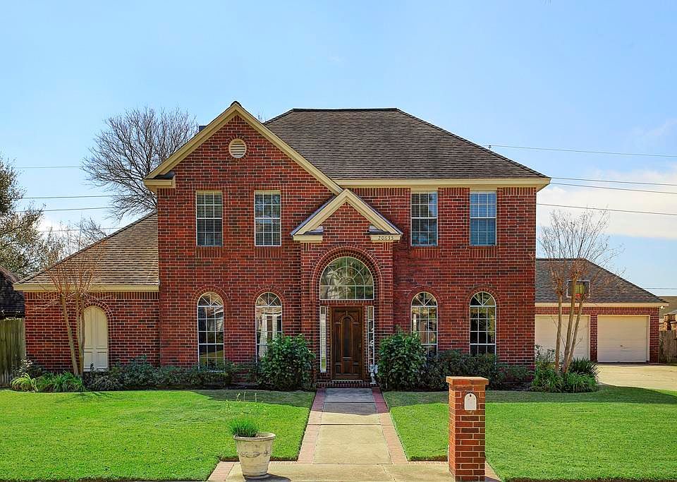 1st image of 20635 Cranfield Dr