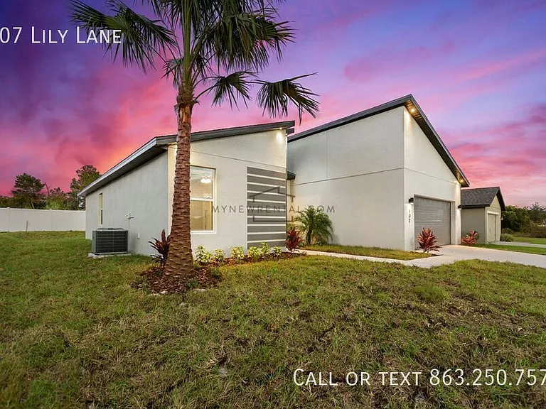 107 Lily Ln — Photo 4