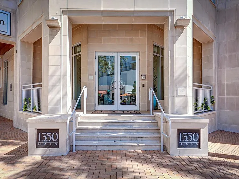 1350 Main St #1503 — Photo 28