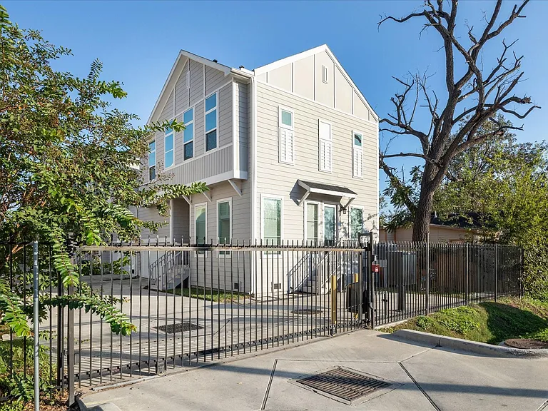 5610 Patrick St #A — Photo 10
