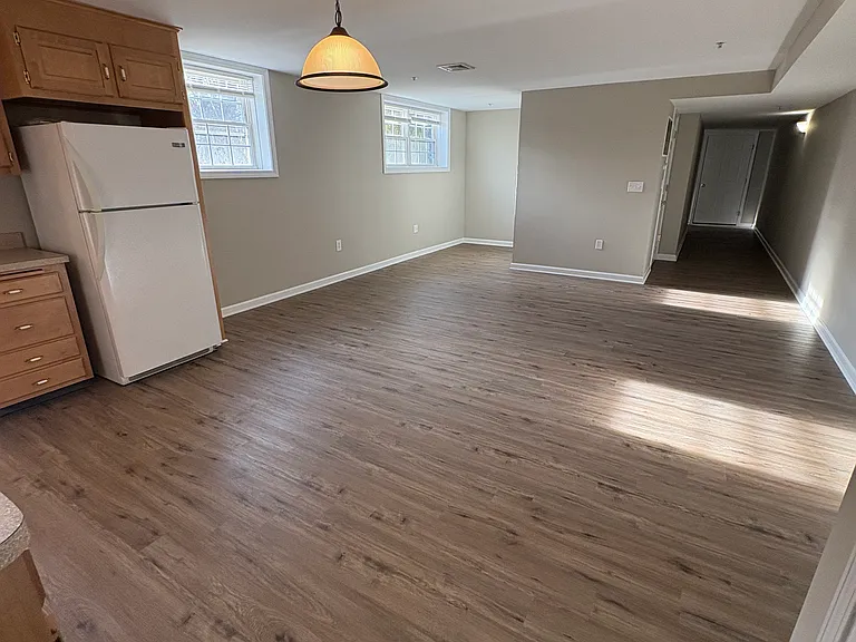 208 S Cherry St #4 — Photo 2