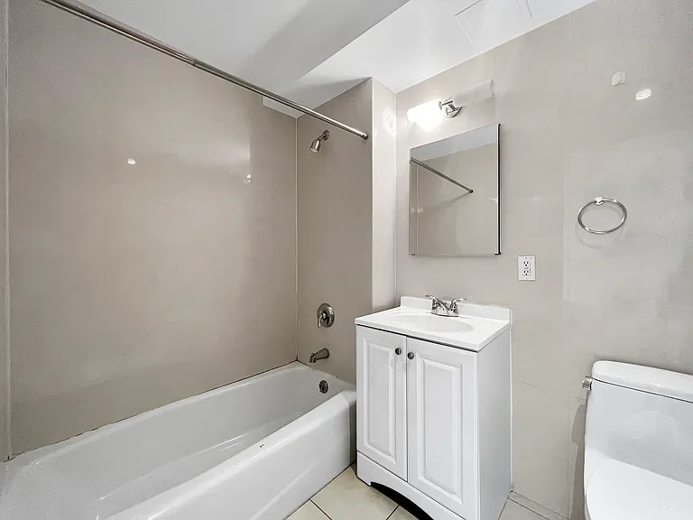 1405 5th Ave #2C — Photo 8