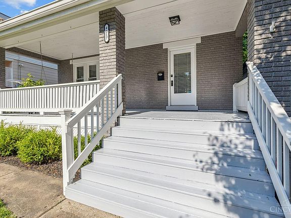 2nd image of 4017 Catherine Ave