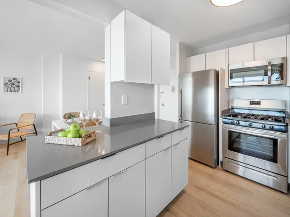 100 Montgomery Street image 5 of 26