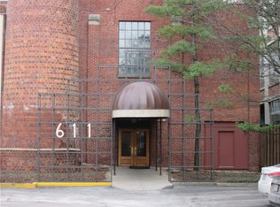 611 N Park Ave APT 209, Indianapolis, IN