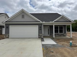 235 Dunes Park Dr #14, Culver, IN 46511