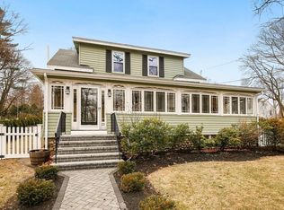 22 Temple St, Reading, MA 01867