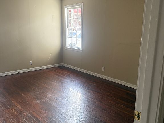 3rd image of 1607 Thirtyfirst St