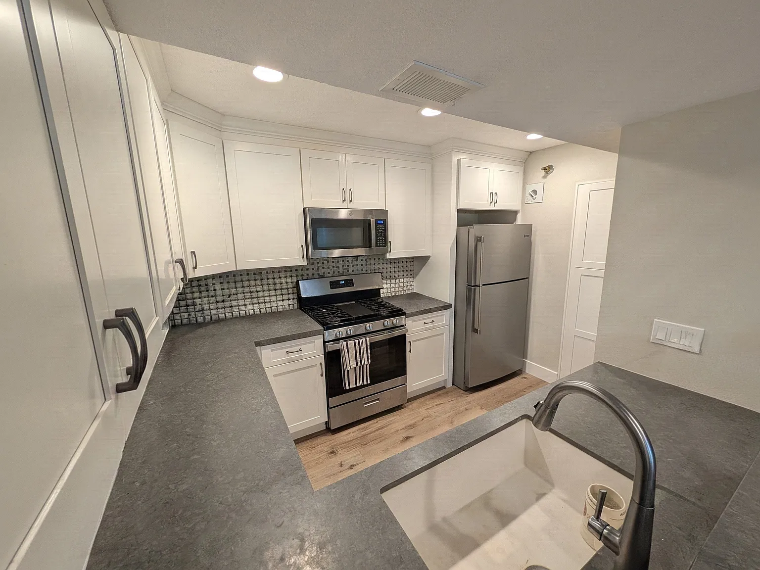 240 Nice Ln — Photo 3