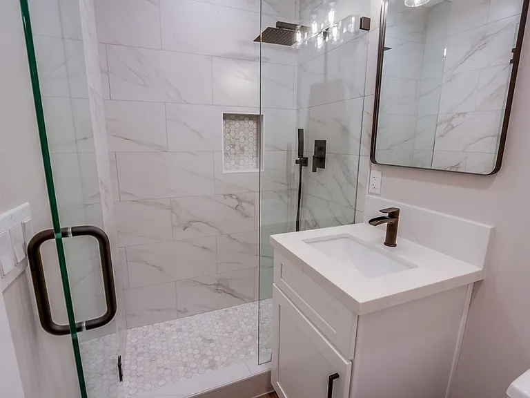 237 Michigan Ave #C — Photo 8