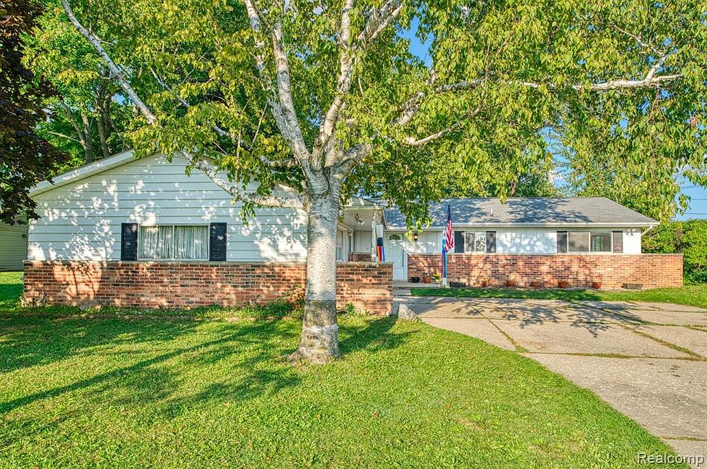 3217 Bridle Path, Flint, MI 48507 Zillow