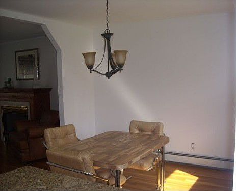 4th image of 45 Lois Ln