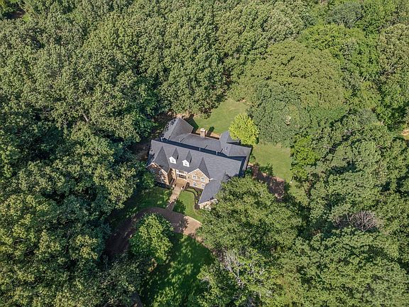 5th image of 965 Timberlake Dr E