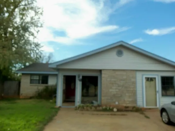 1105 Rockspring Cir, Duncan, OK 73533