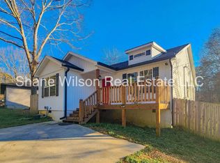 1412 Stevenson Dr, Dalton, GA 30721