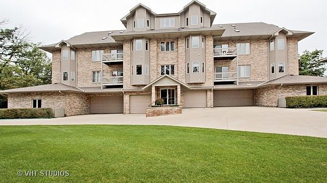 1st image of 3181 Woodland Dr #81