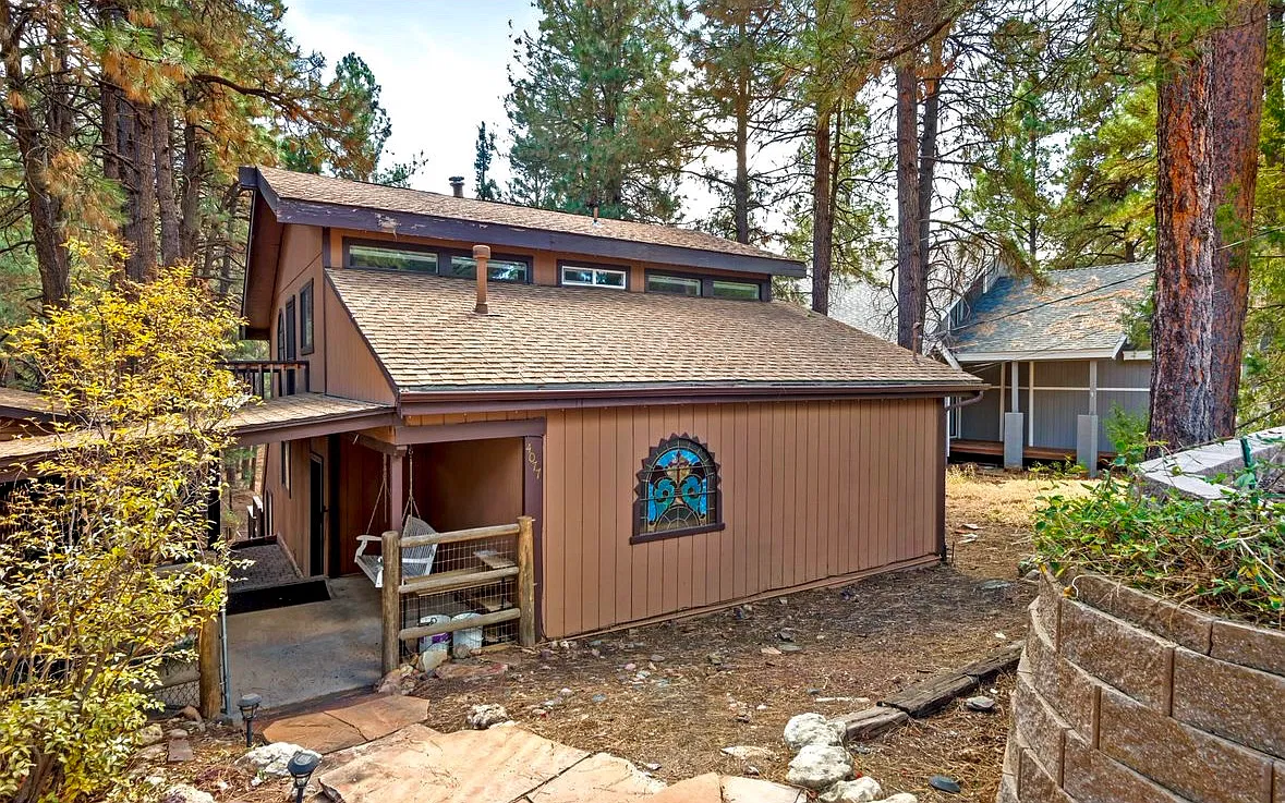 3 bed, 1.5 bath, 1915 sqft, $3,050 — Photo 1
