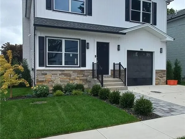 190 Lexington Avenue, Franklin Square, NY 11010