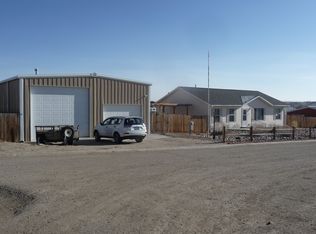 5210 W Side Pl, Mills, WY 82604