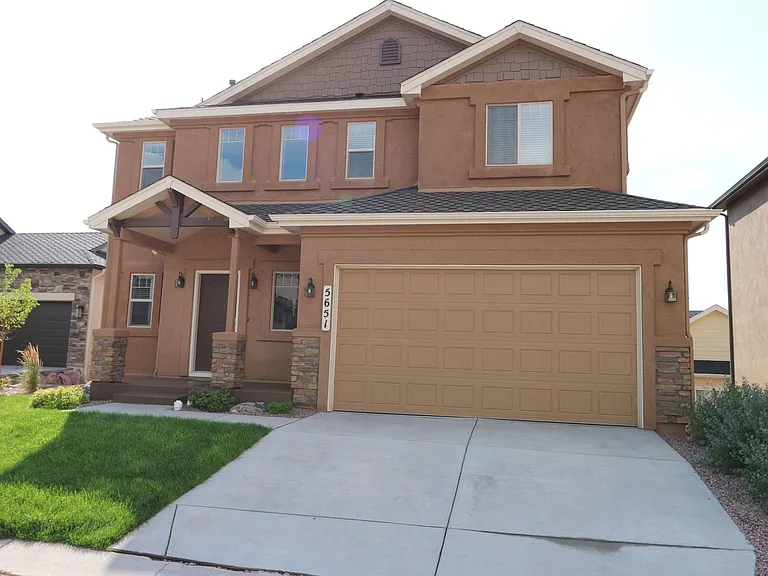 5651 Majestic Dr — Photo 1