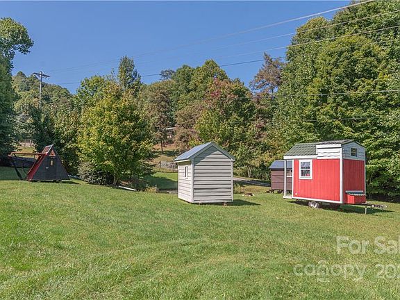 3rd image of 178 Flossie Bell Ln