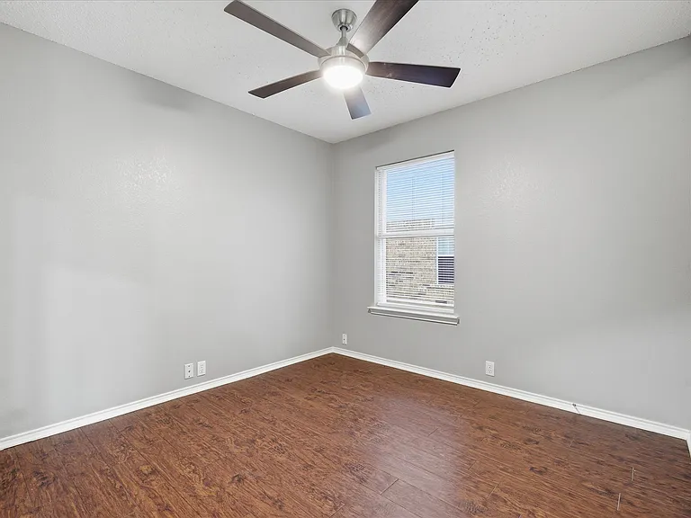 2457 Eagle Mountain Dr — Photo 16