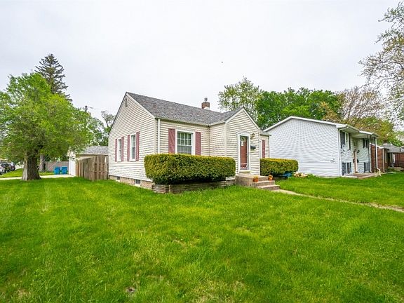 2nd image of 2619 Parkway Dr