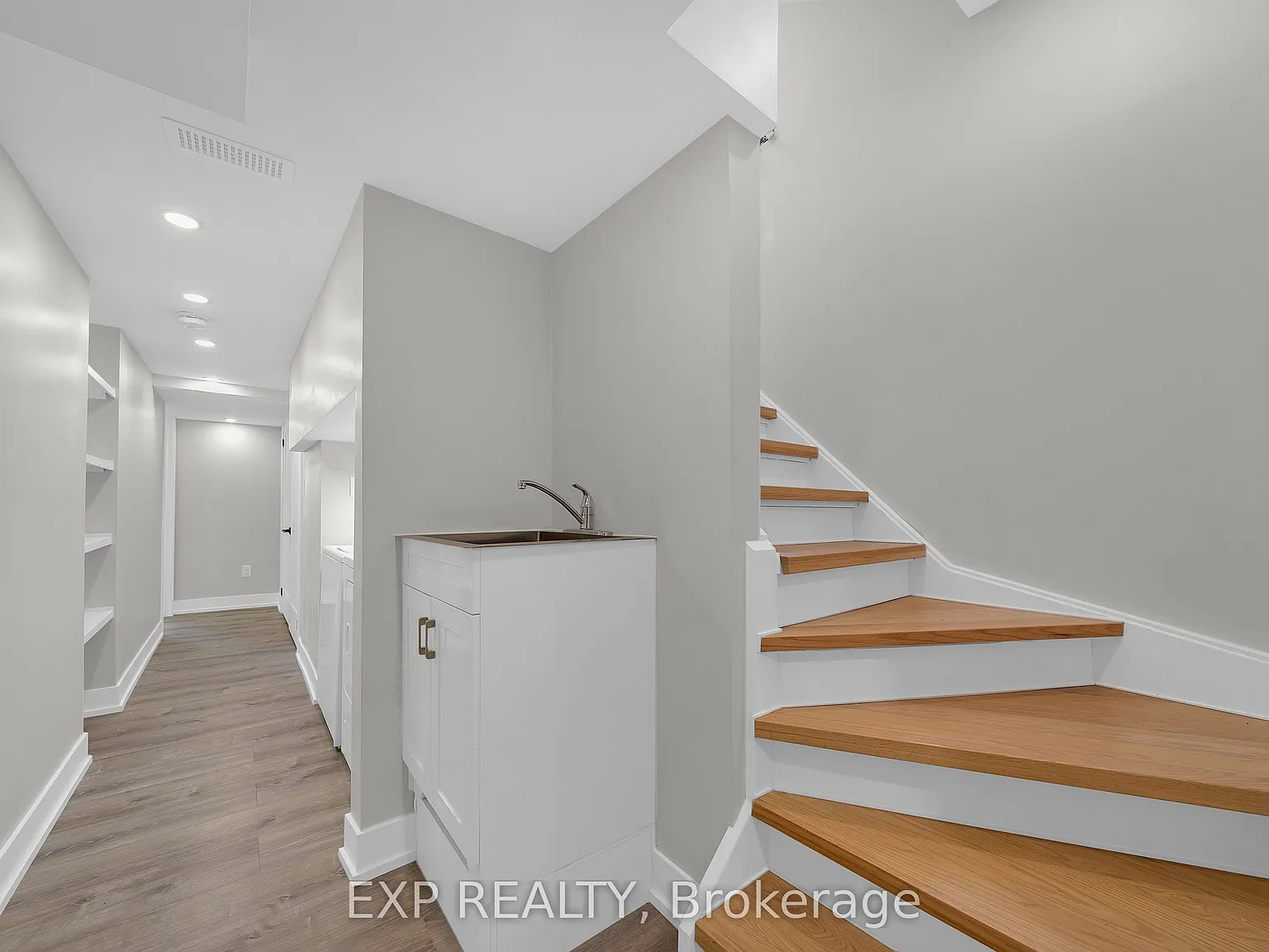 2 bed, $2,500 — Photo 4