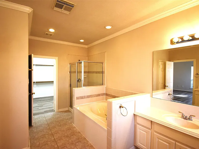 2835 Briarhurst Park — Photo 17