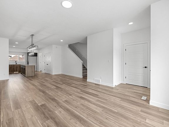 4th image of 6226 175a Ave NW