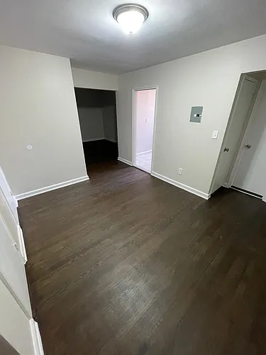 103 Chancellor Ave Photo 1