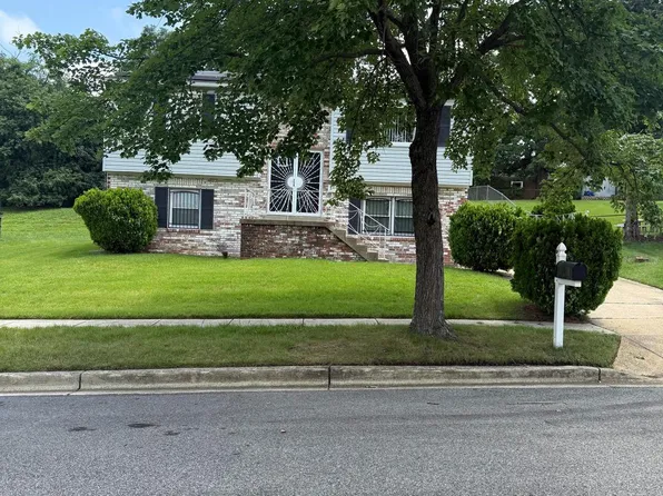 3004 Great Oak Dr, District Heights, MD 20747