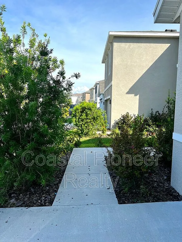 Building Photo - 16034 Soft Fern Trce