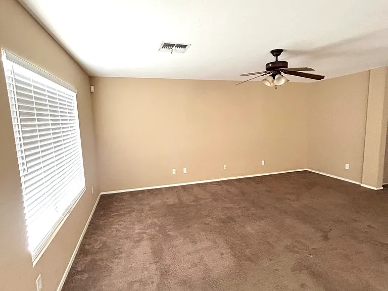 3174 W Carlos Ln — Photo 9