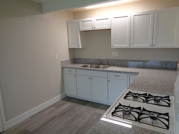 Gas freestanding  stove/oven