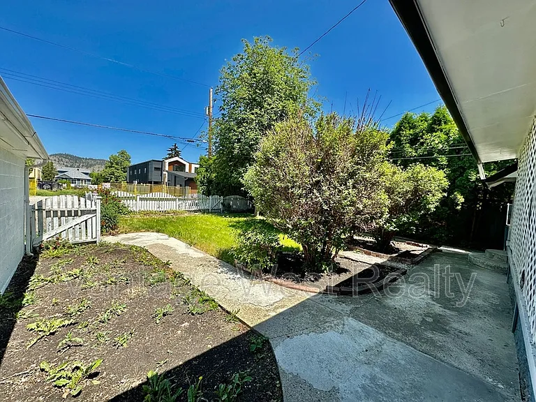 840 Bernard Ave — Photo 35
