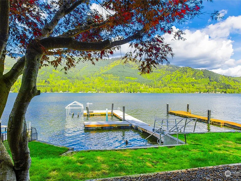 518 W Lake Samish Dr — Photo 6