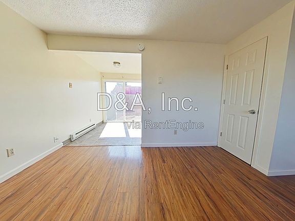 3rd image of 1909 Main St APT A