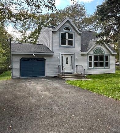 2nd image of 1581 Belgravia Dr
