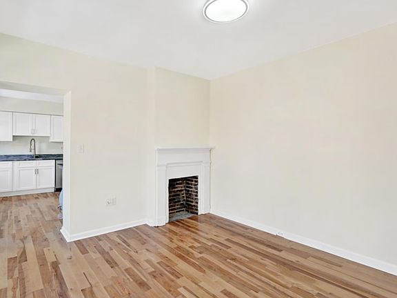 4th image of 2020 Gough St #2