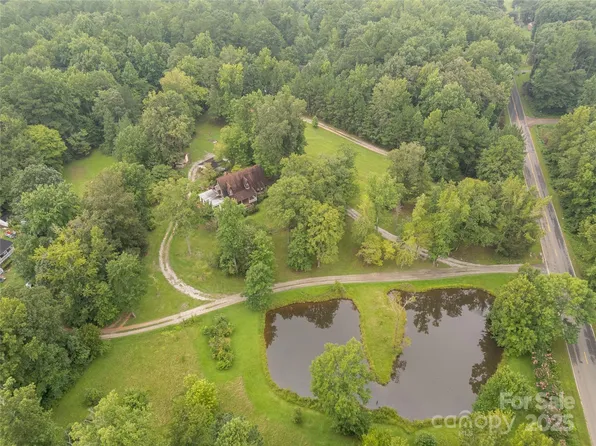 2163 Golf Course Rd, Lancaster, SC 29720