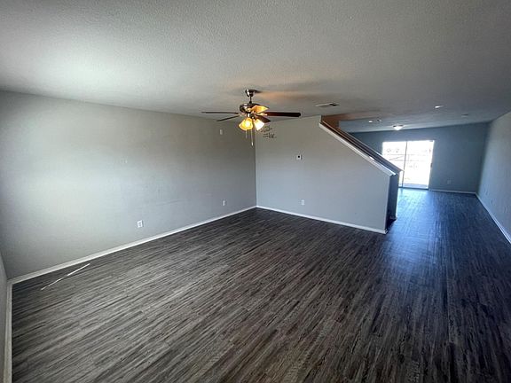 3rd image of 1733 Vineridge Ln