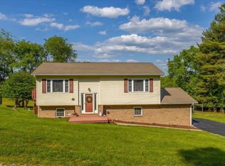 6352 Spring Ave, Radford, VA 24141
