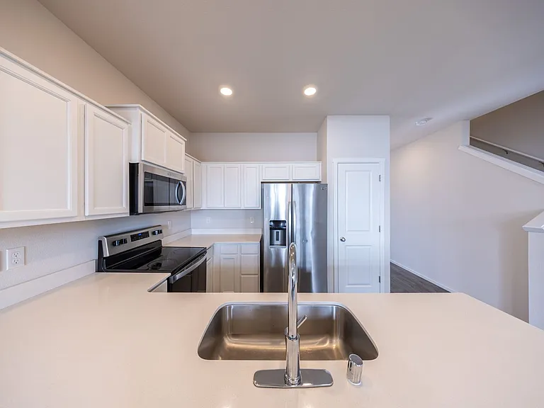 6313 NE 61st Ave — Photo 9