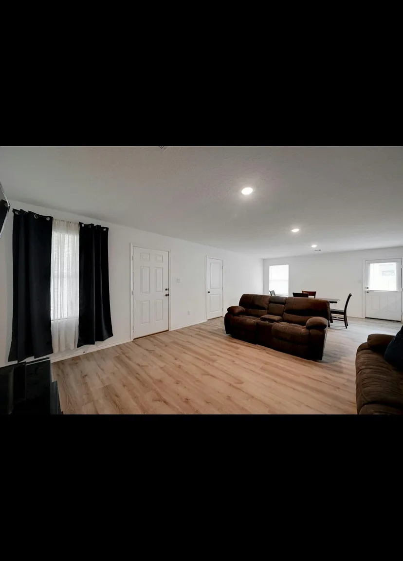3 bed, 1440 sqft, $1,700 — Photo 4