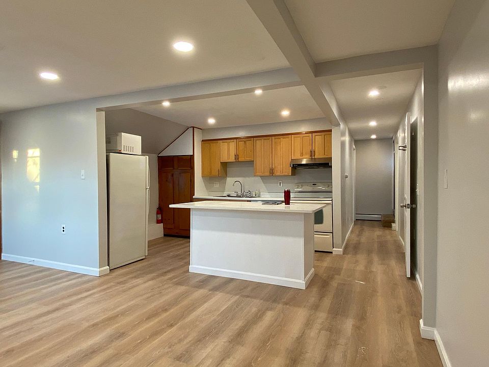 1st image of 117 Holten St Floor 2