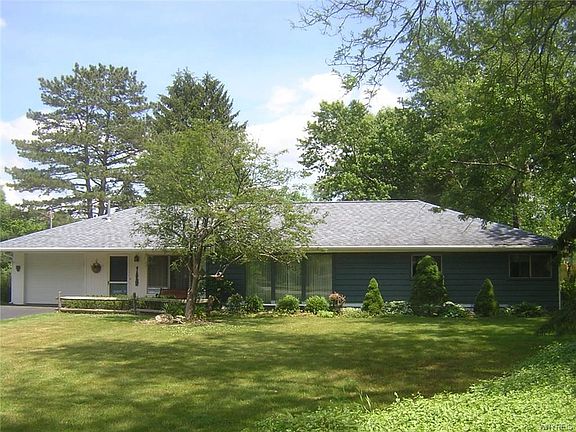 3rd image of 31 Meadow Dr