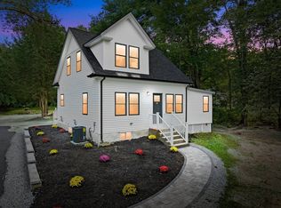 166 Douglas St, Uxbridge, MA 01569